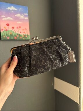 Coach Black Signature Jacquard Kiss-Lock Wristlet
